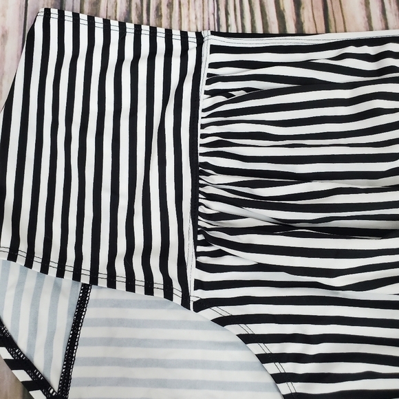 G.I.L.I. Floral Peplum Tankini High Waisted Bottoms Swimsuit Set - Picture 8 of 16